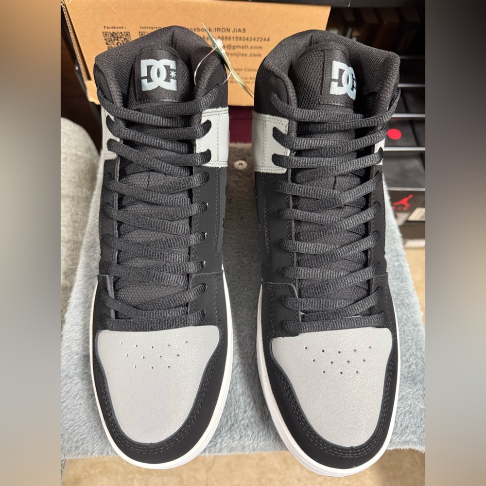 DC Men's Charcoal and Black Sneakers